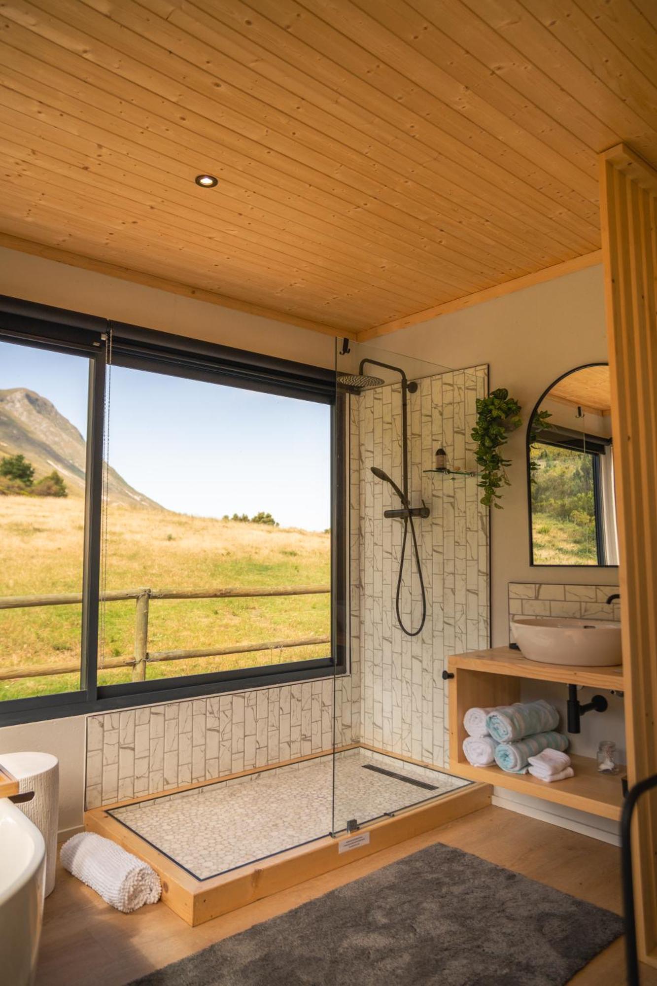 Hotel Hemel 'N Aarde Stud Hermanus Exterior foto