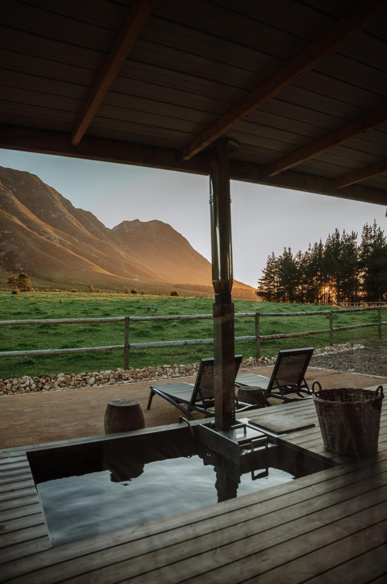 Hotel Hemel 'N Aarde Stud Hermanus Exterior foto